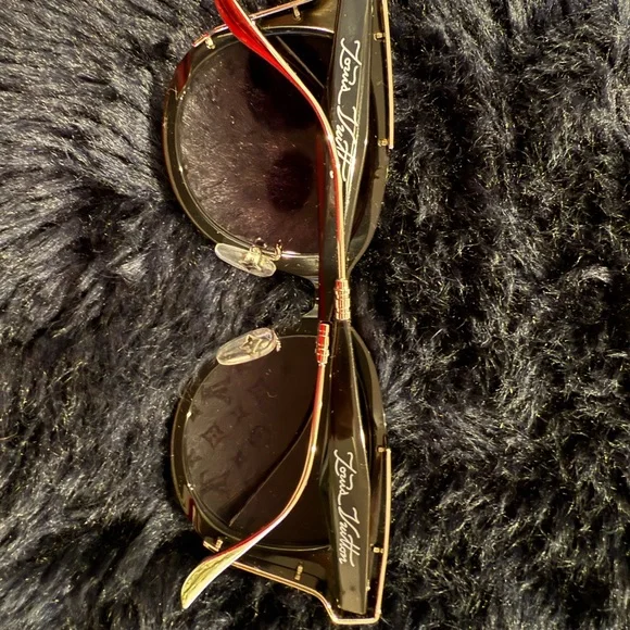 Louis Vuitton Black and Gray Monogram Sunglasses - Picture 3 of 5